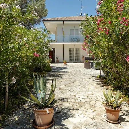 Casa Bianca 1 *